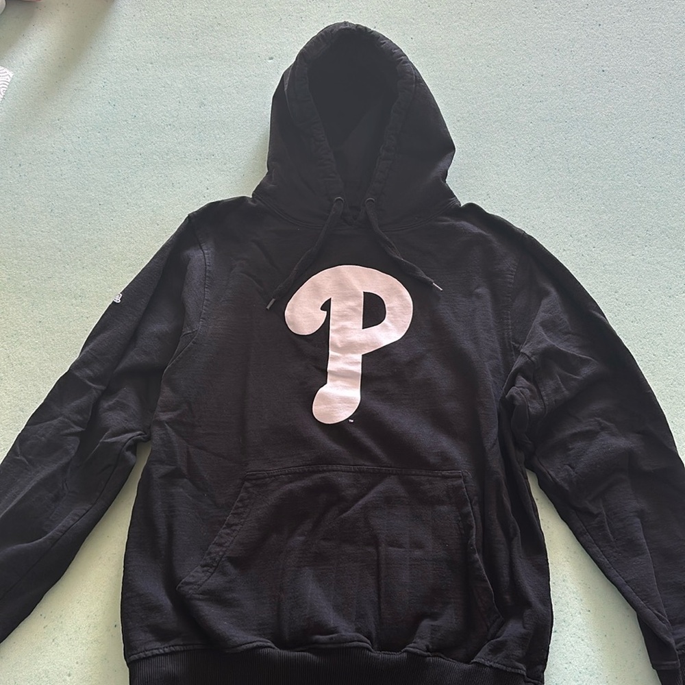 Philadelphia Phillies Hoodie Sweatshirt Black Small Lightly Worn Stitches MLB